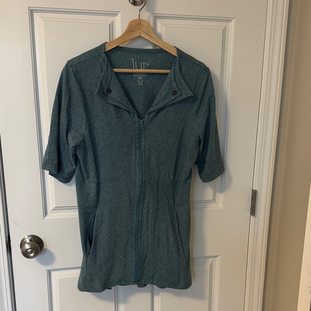 Lur Women's Teal Zip-Up Sweatshirt with Pockets